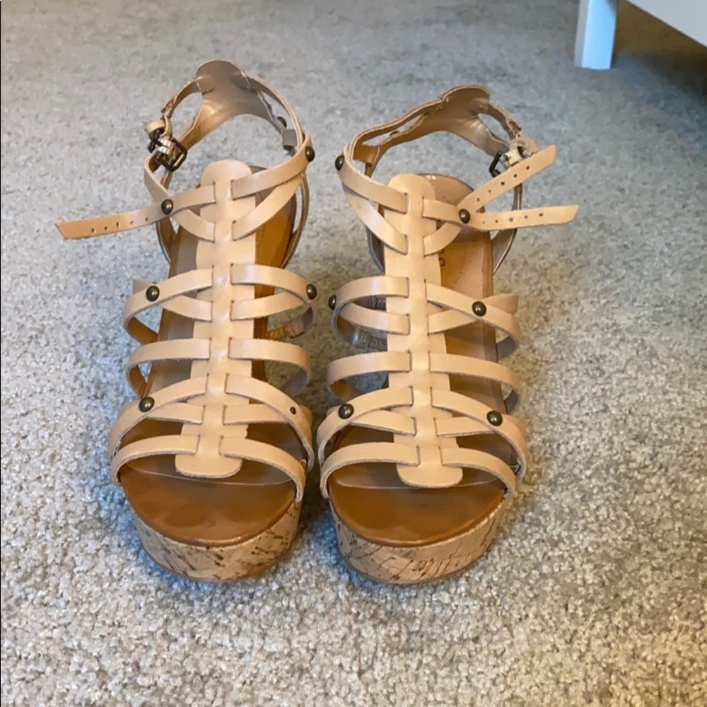 Guess Tan Wedges